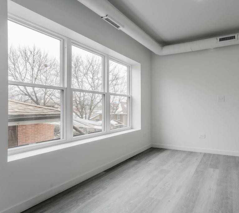 1706 W Glenlake Ave #2 - Photo 5 of 8