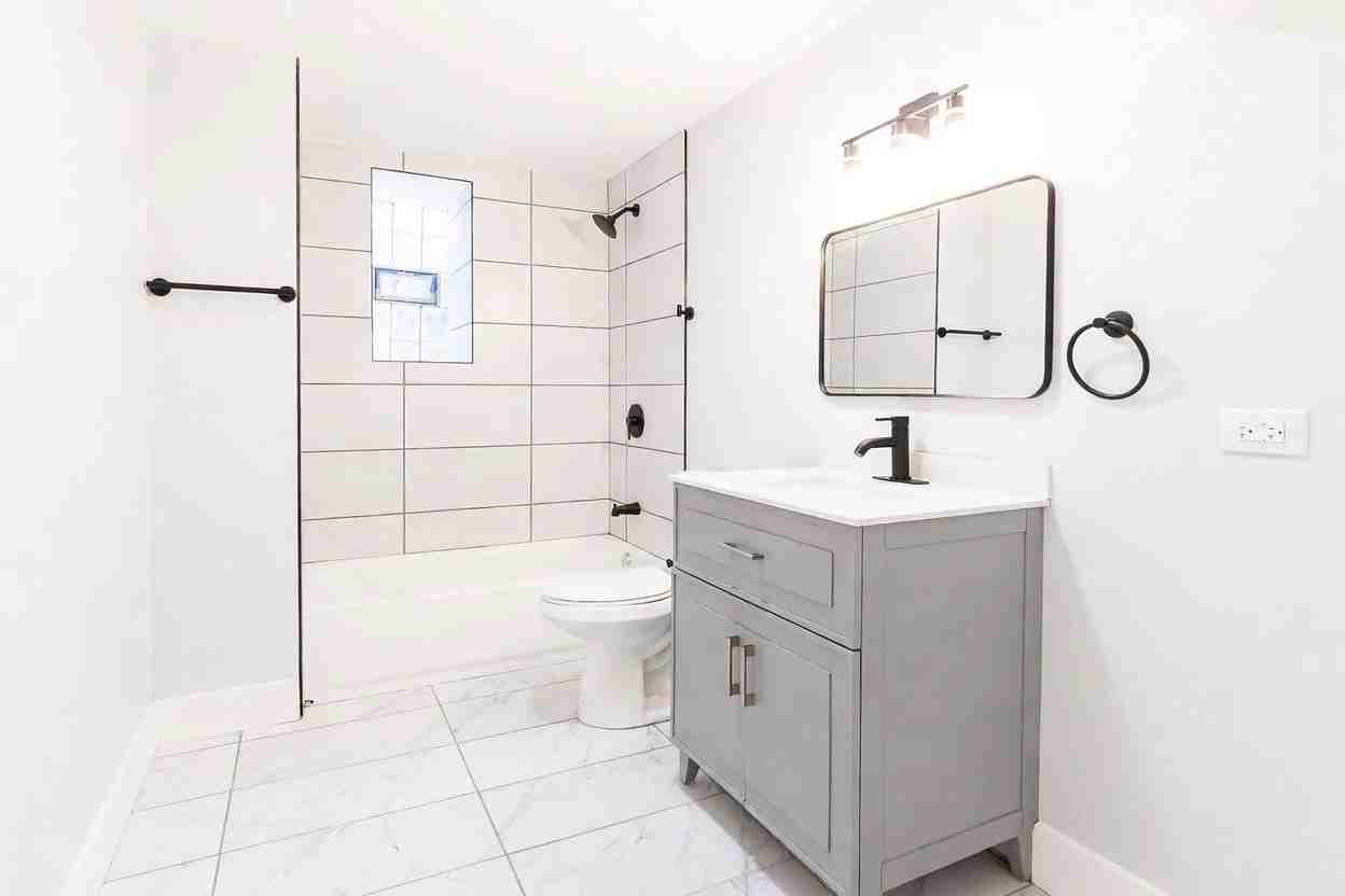 932 N Richmond St #1F - Photo 6 of 8