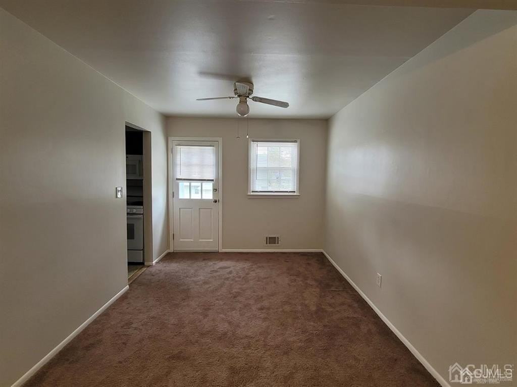 94 Garfield Ave - Photo 3 of 12