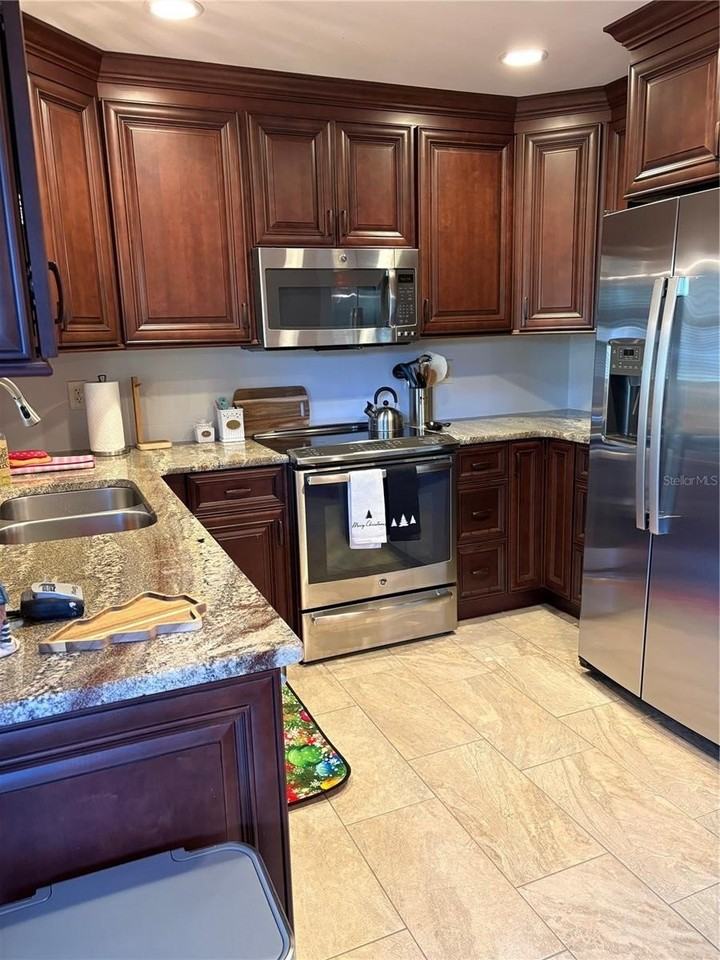 739 Locklear Ave - Photo 5 of 12