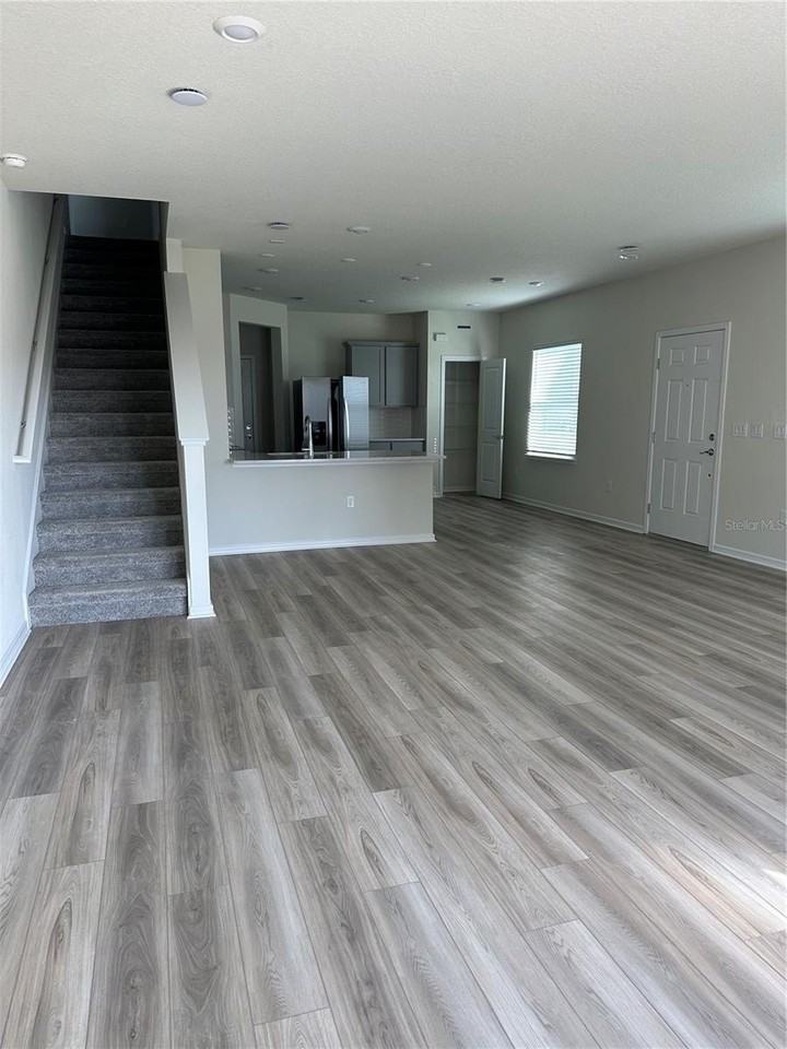 2555 Winsome Way - Photo 7 of 28