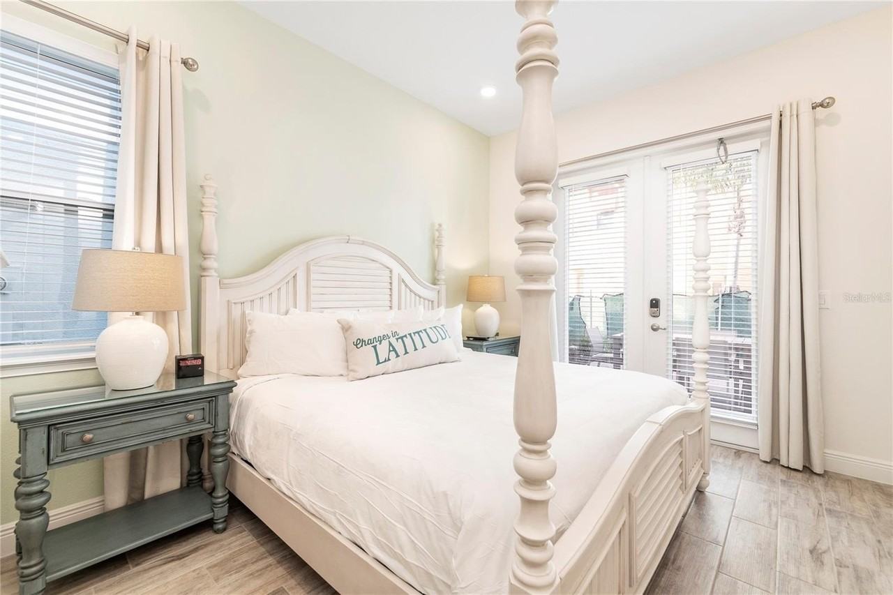 8041 Lost Shaker Ln - Photo 7 of 50