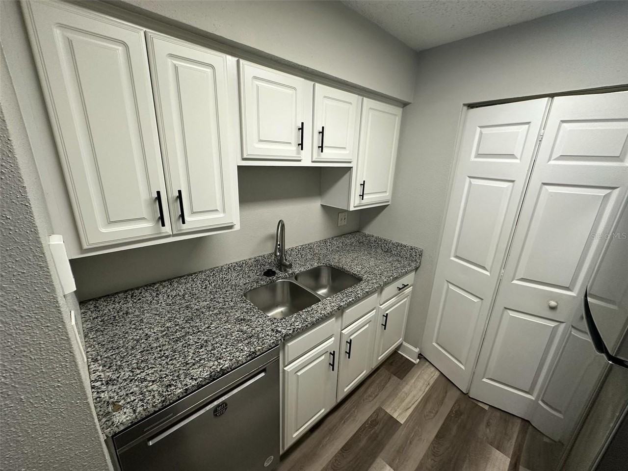 3772 Idlebrook Cir #108 - Photo 5 of 22