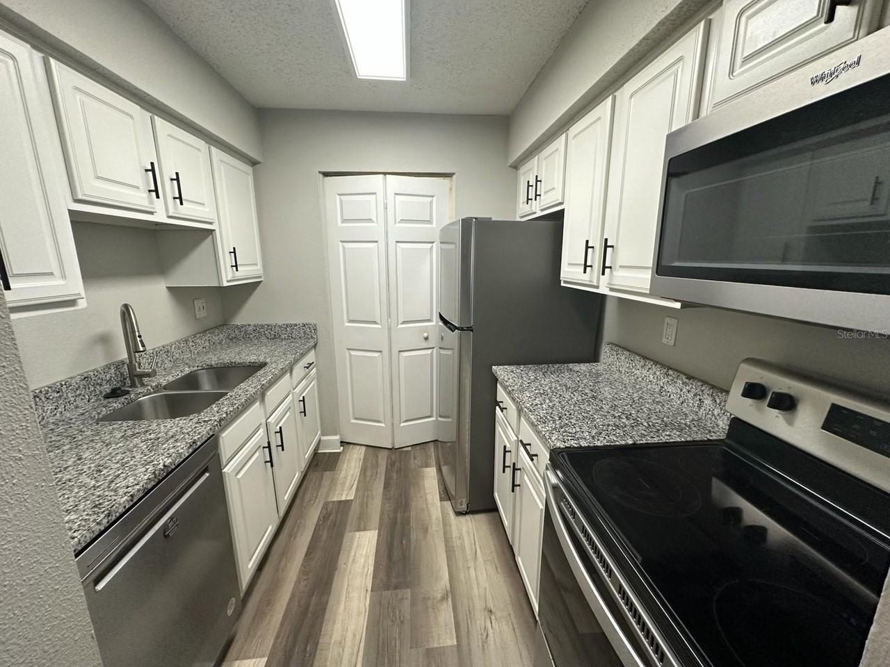 3772 Idlebrook Cir #108 - Photo 7 of 22