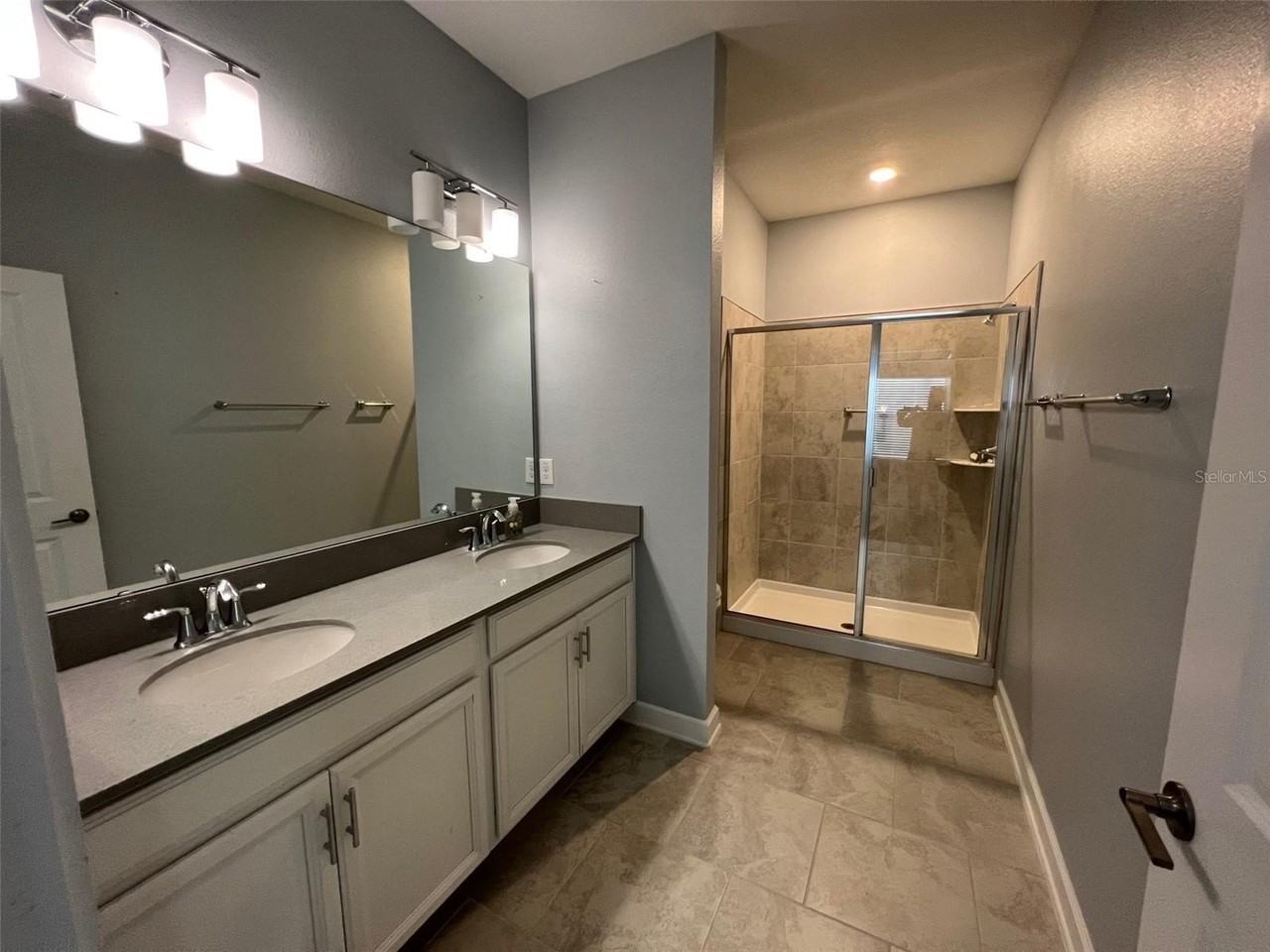 3560 Belland Cir #C - Photo 6 of 8