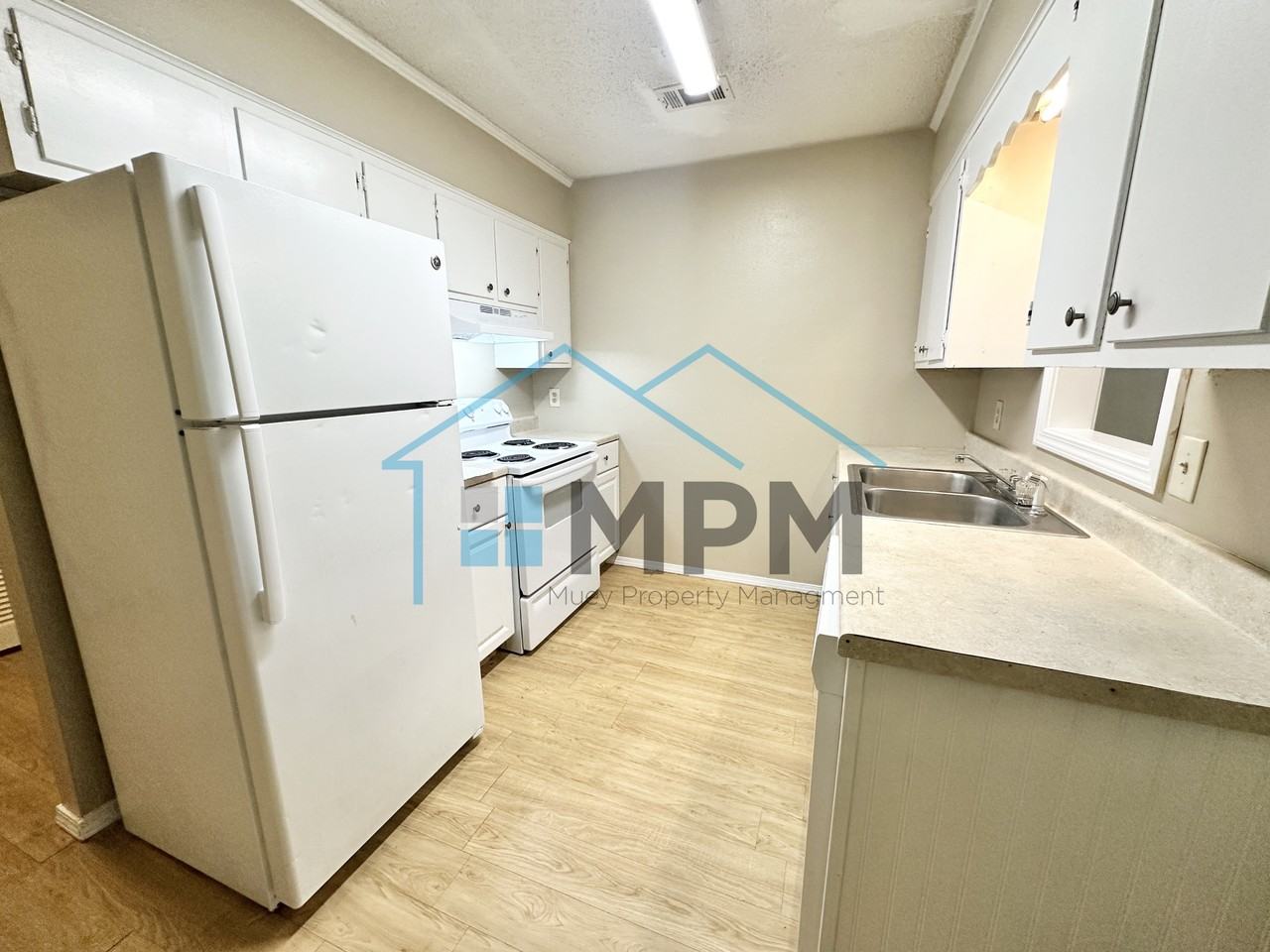 145 Jennifer Ln #30 - Photo 3 of 8