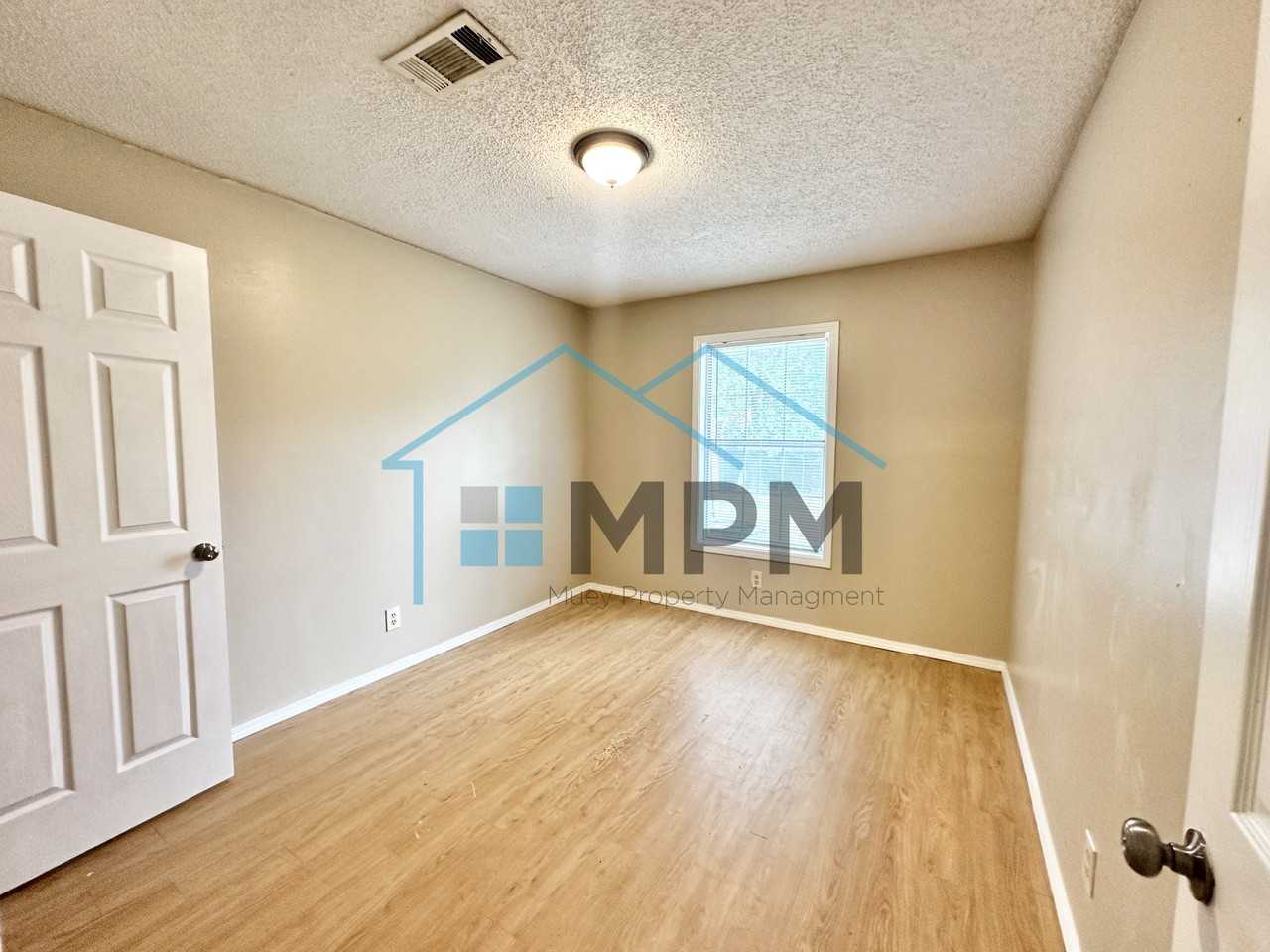 145 Jennifer Ln #30 - Photo 4 of 8