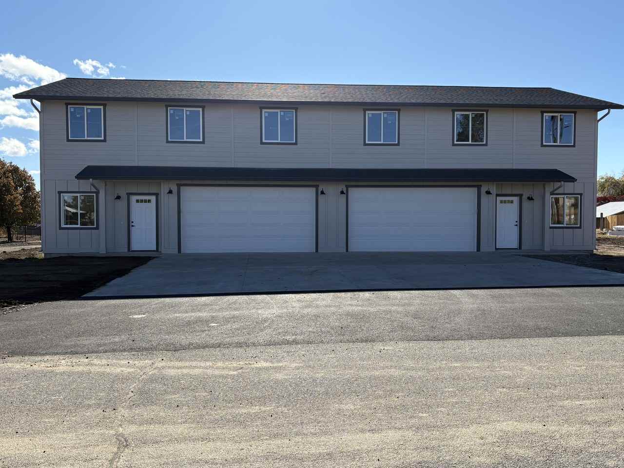 412 West 1st Street #A - Photo 4 of 36