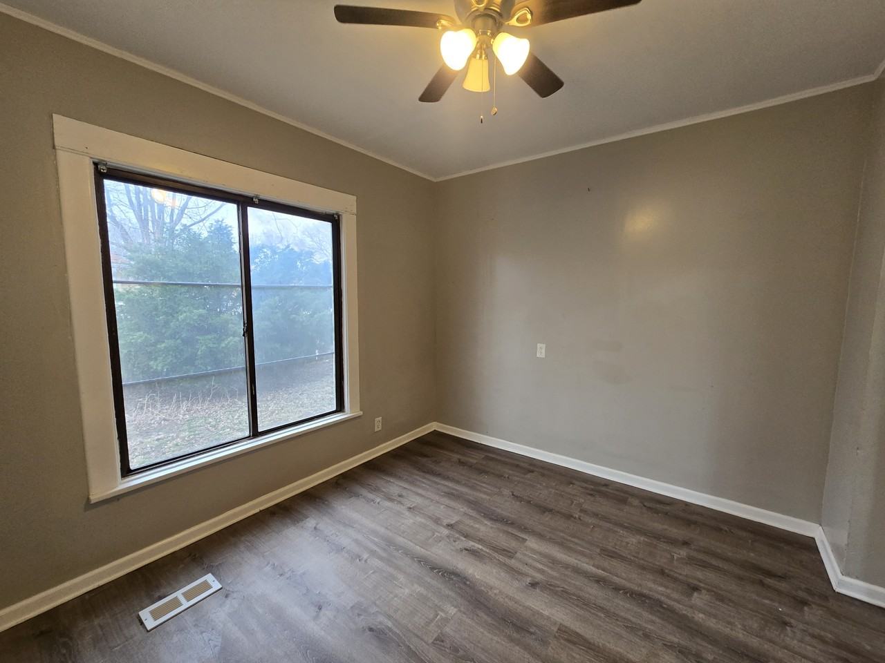 214 Edwards St #1 - Photo 6 of 32