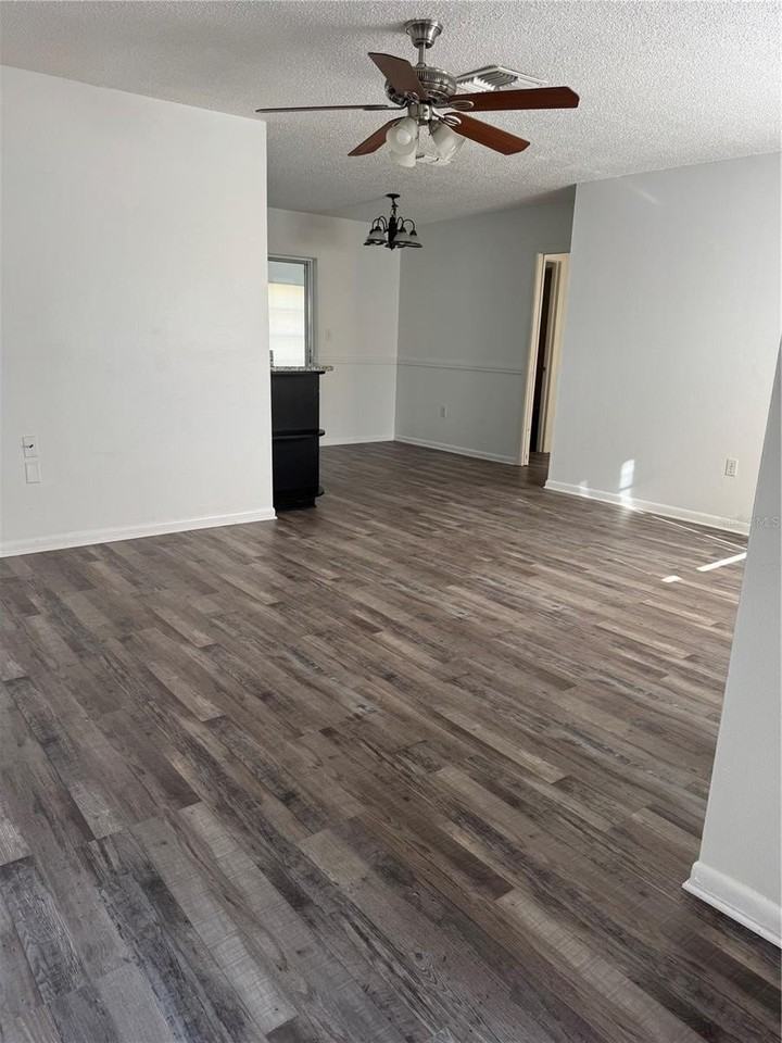 2074 Dodge St - Photo 3 of 26