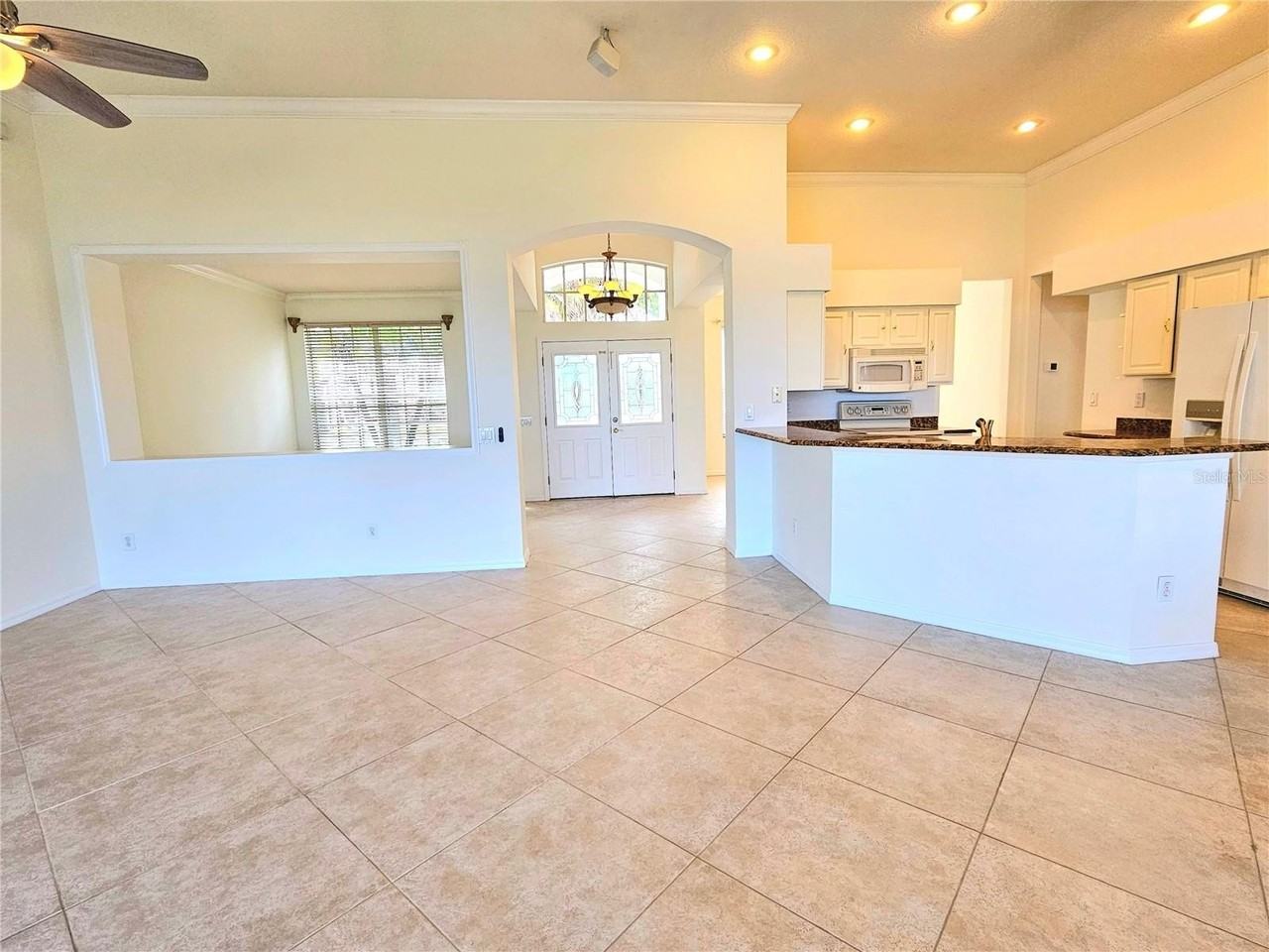 7209 Colonial Lake Dr - Photo 6 of 30