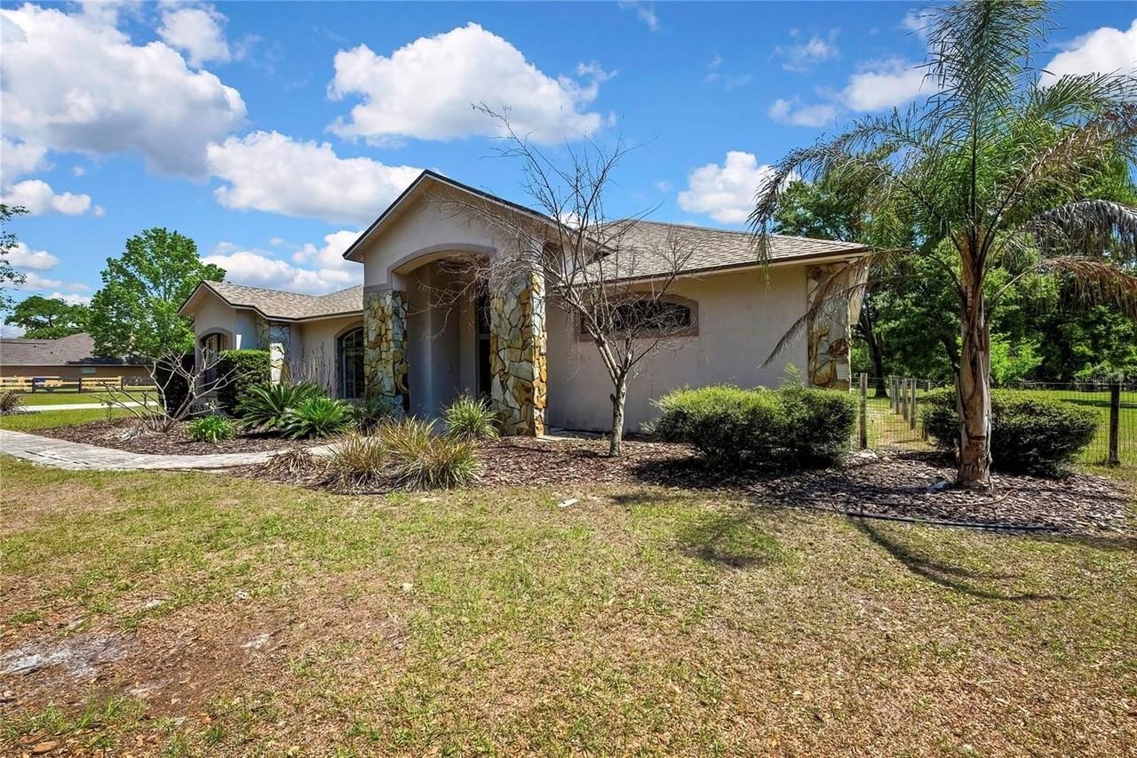 18401 30th St - Photo 3 of 50