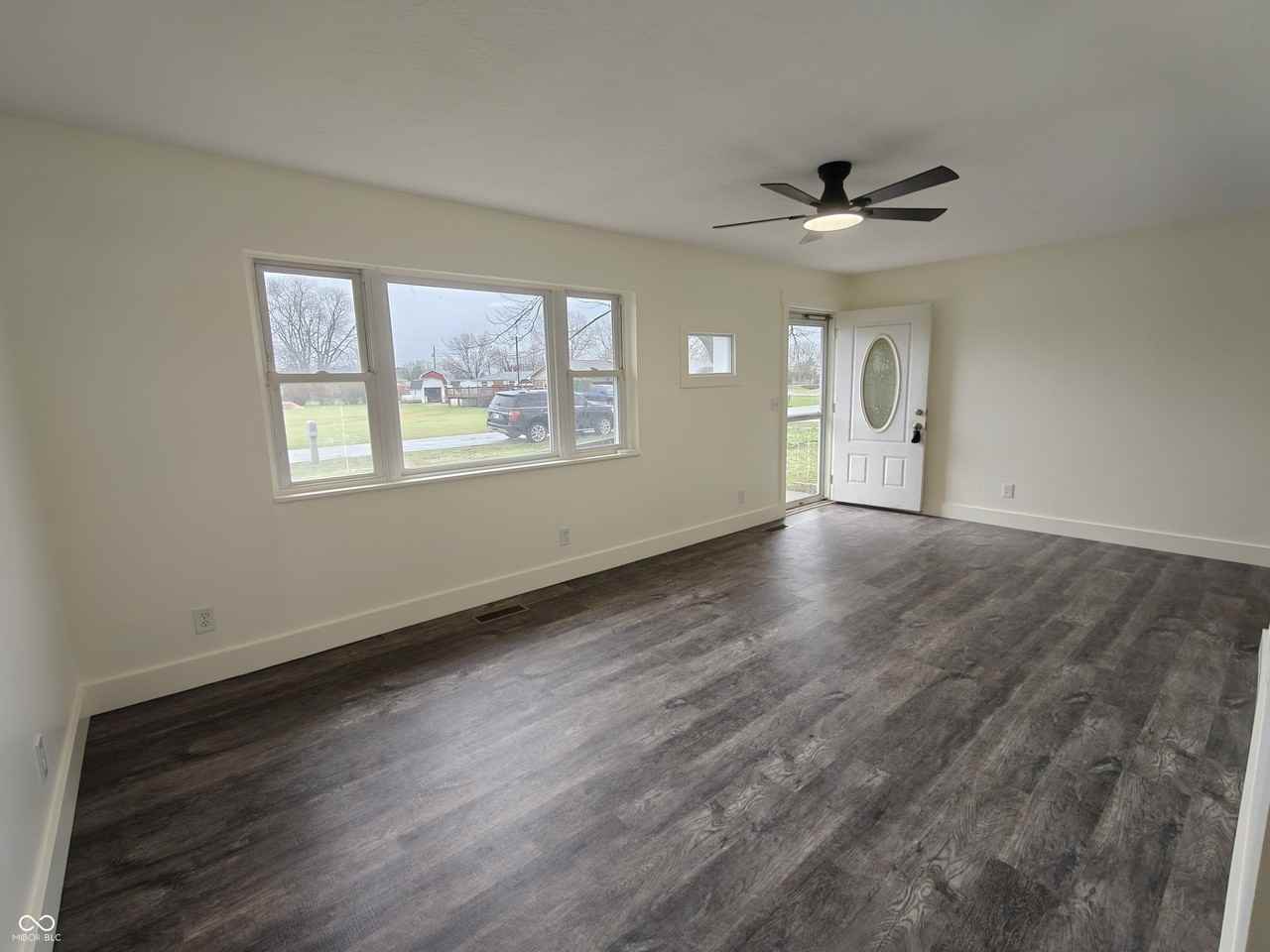 2183 S Fairview Dr - Photo 7 of 46