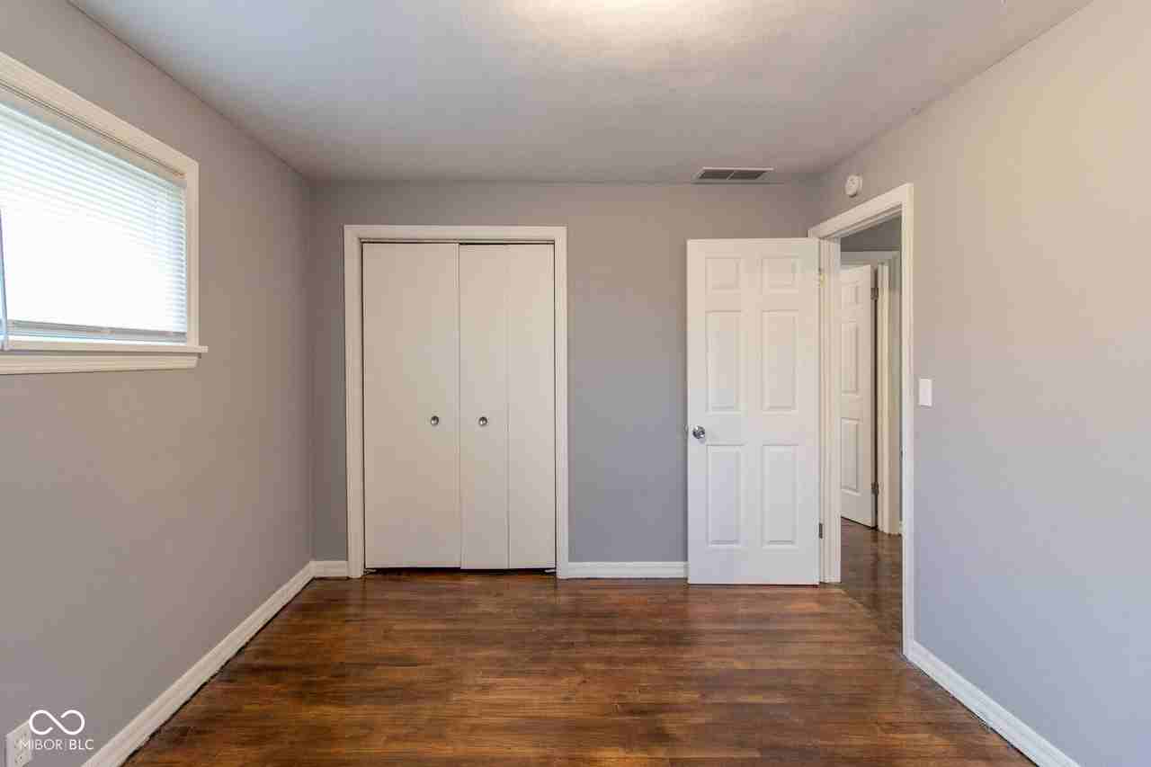 1924 Lowell Ave - Photo 6 of 13