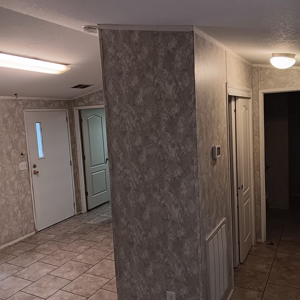 715 7th Ave Ne #A - Photo 5 of 7