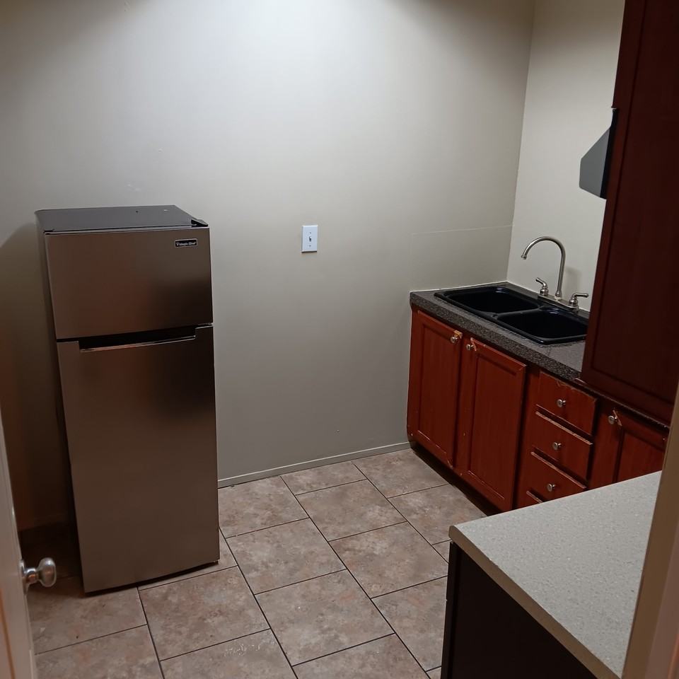 715 7th Ave Ne #A - Photo 7 of 7