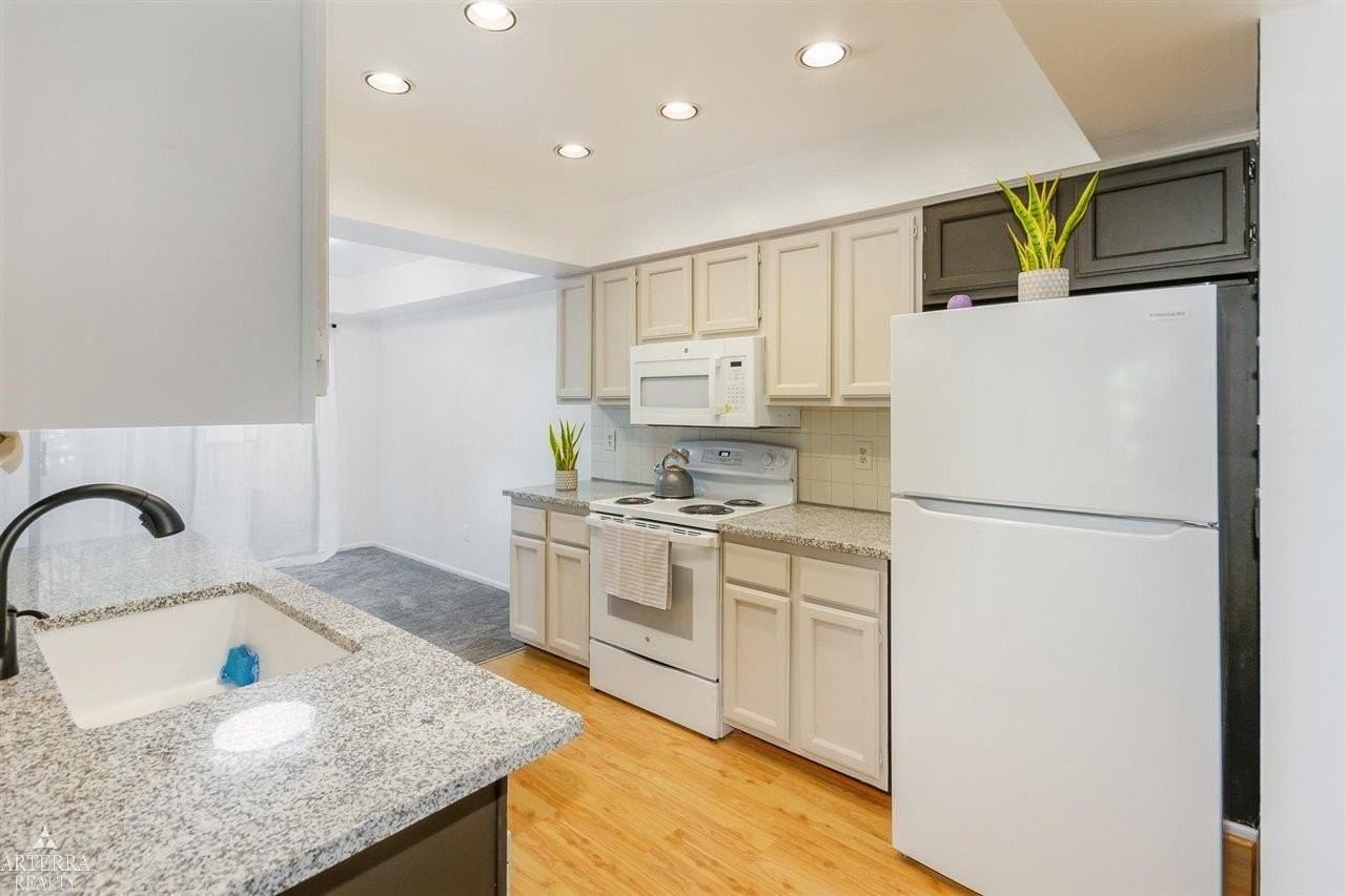 32 Meadow Wood Dr - Photo 6 of 22