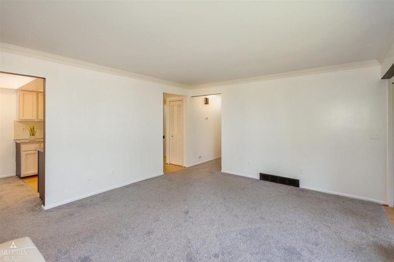 32 Meadow Wood Dr - Photo 7 of 22