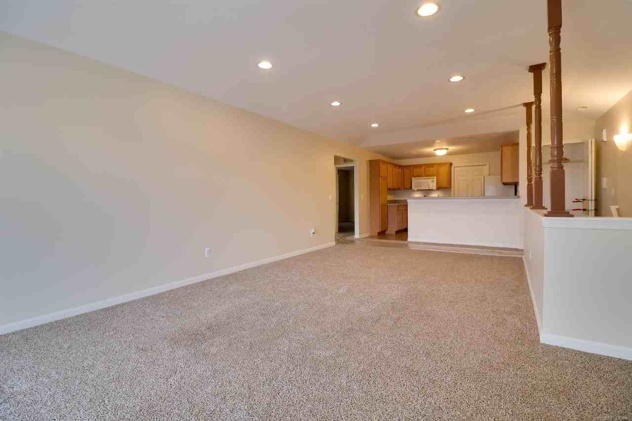 14602 Moravian Manor Cir - Photo 4 of 19