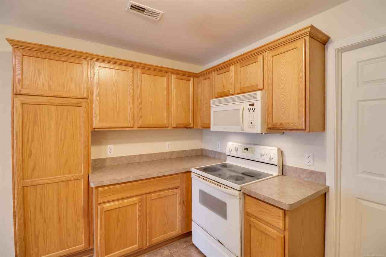 14602 Moravian Manor Cir - Photo 6 of 19