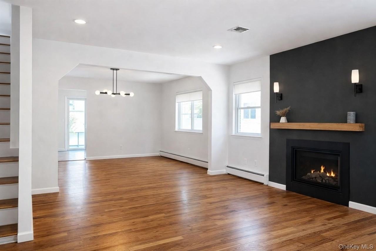 146 Jefferson Ave Apt B - Photo 3 of 7