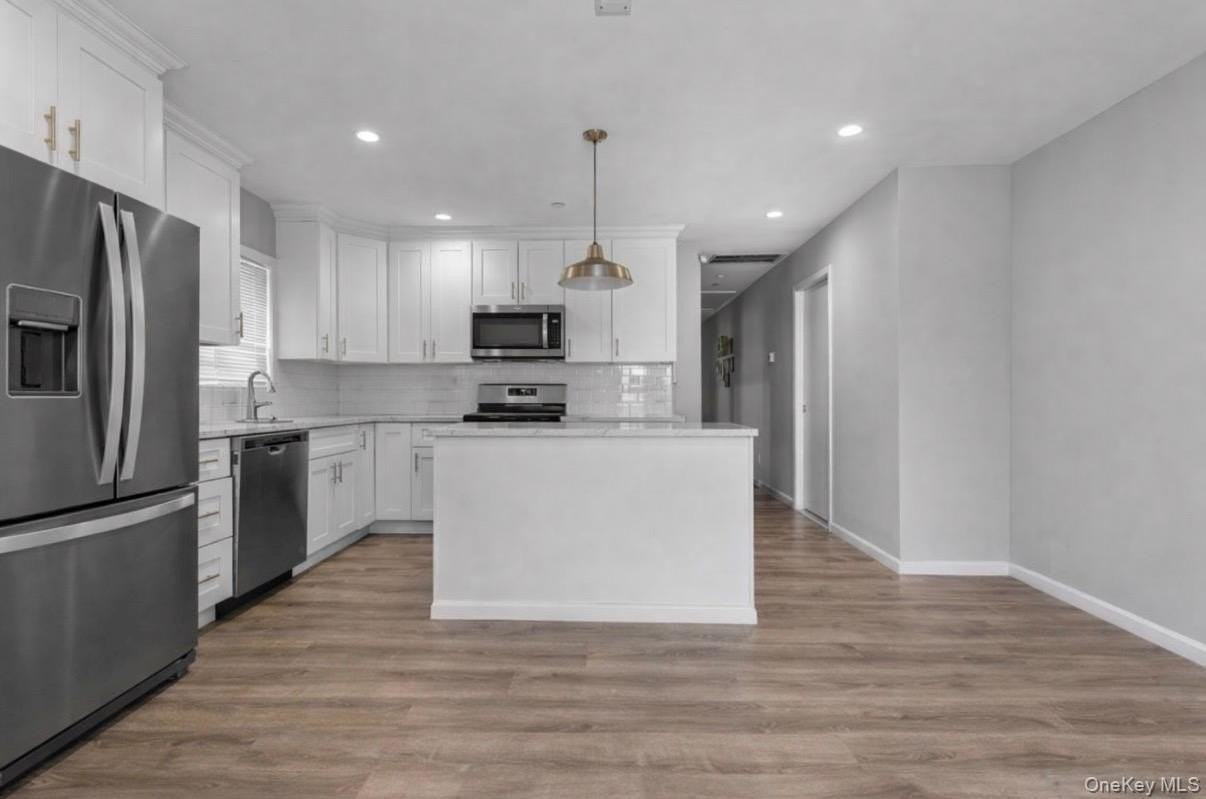 616 E Broadway #6F - Photo 2 of 13