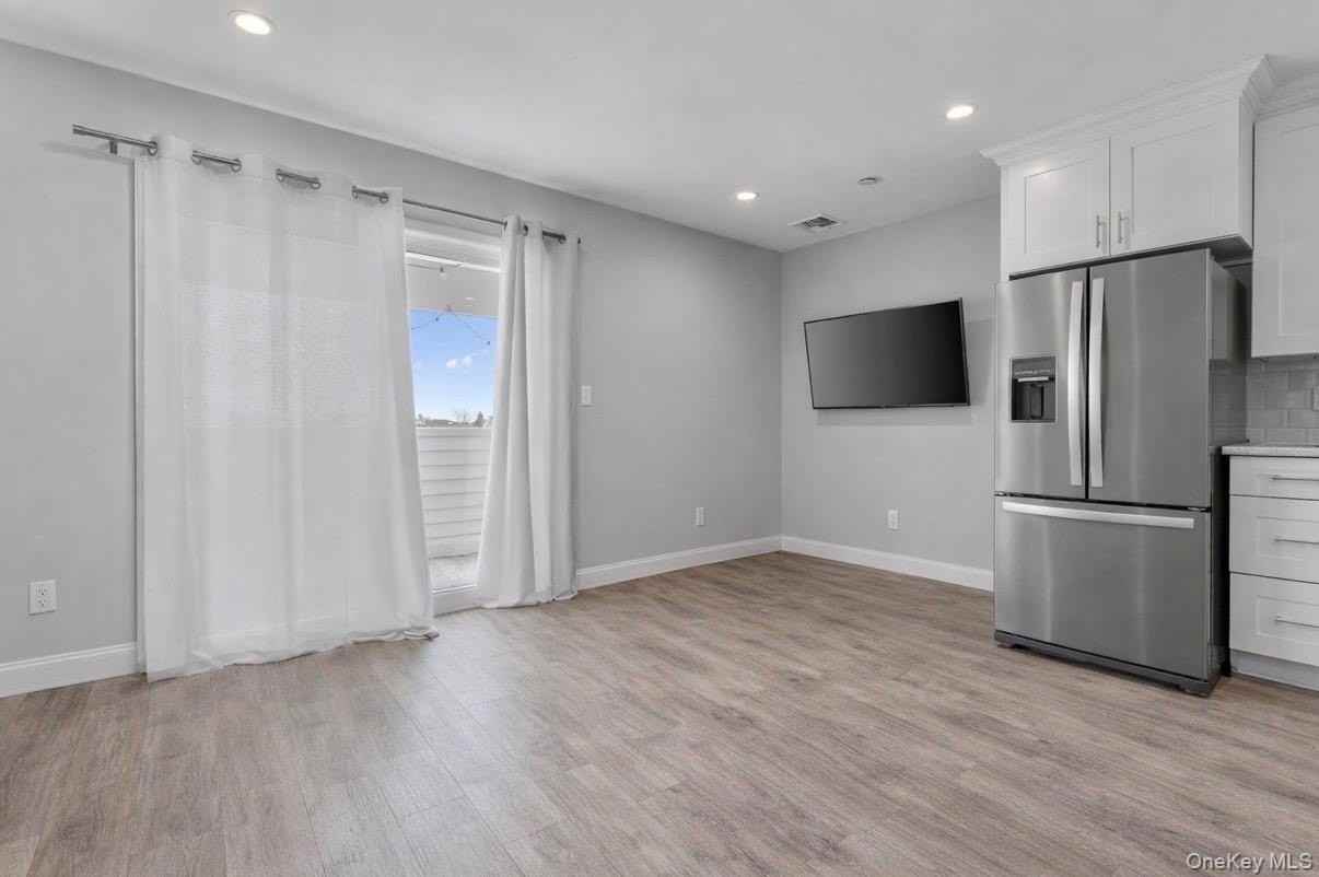 616 E Broadway #6F - Photo 4 of 13