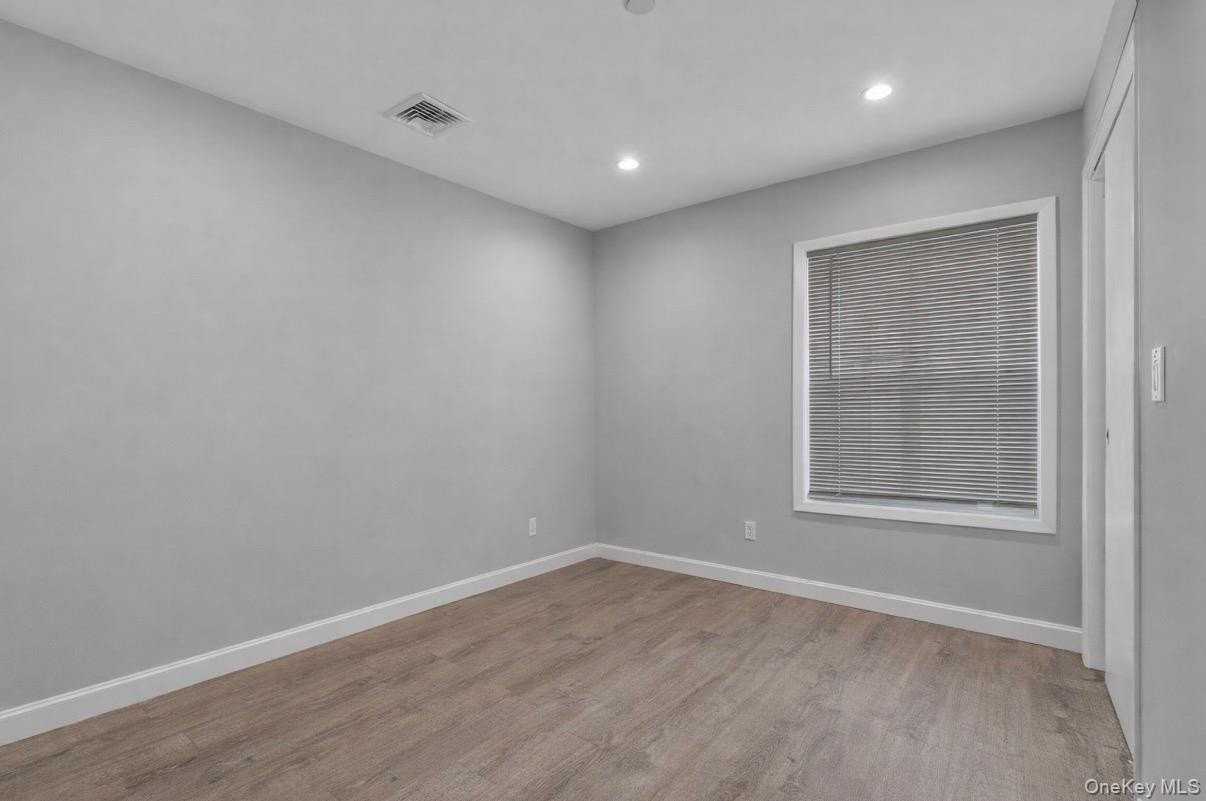 616 E Broadway #6F - Photo 6 of 13