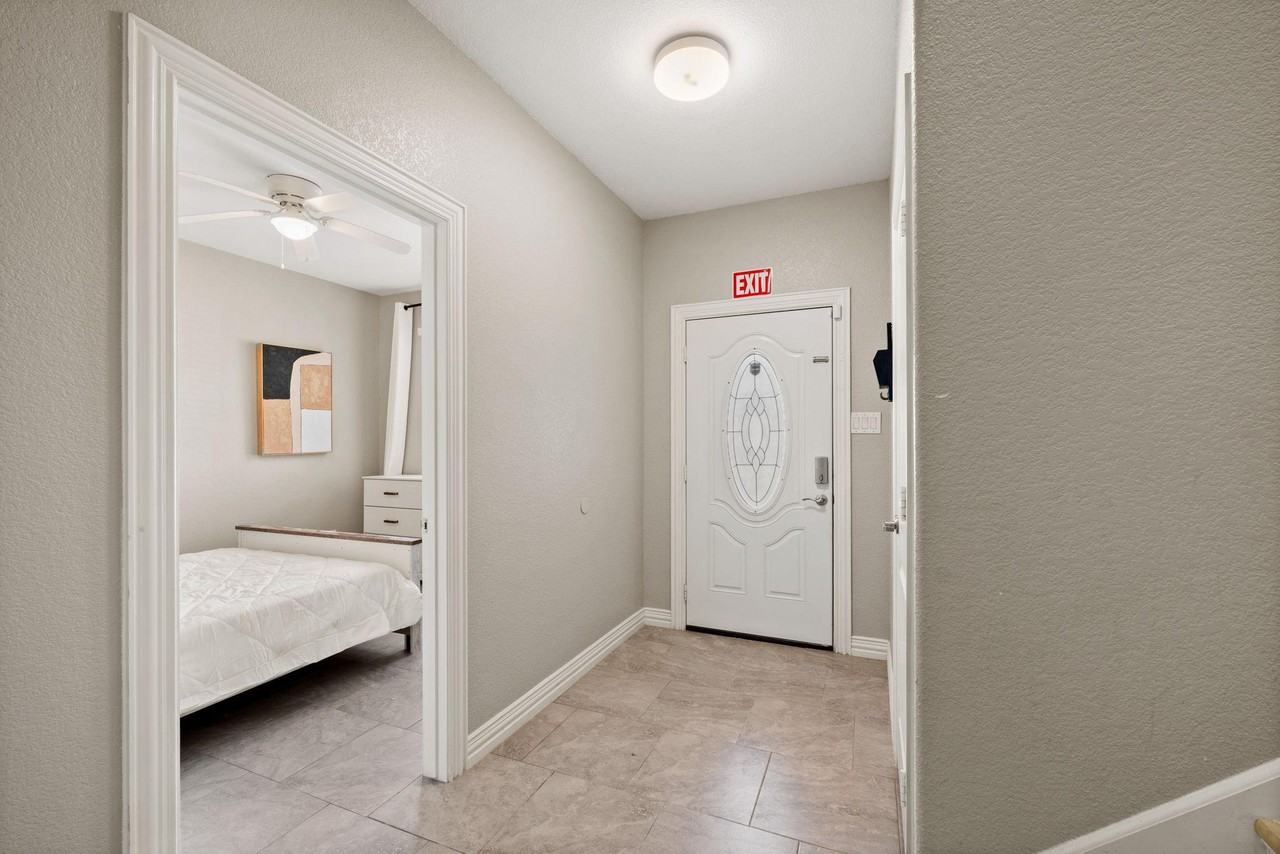 Sw 15th St - Photo 4 of 24