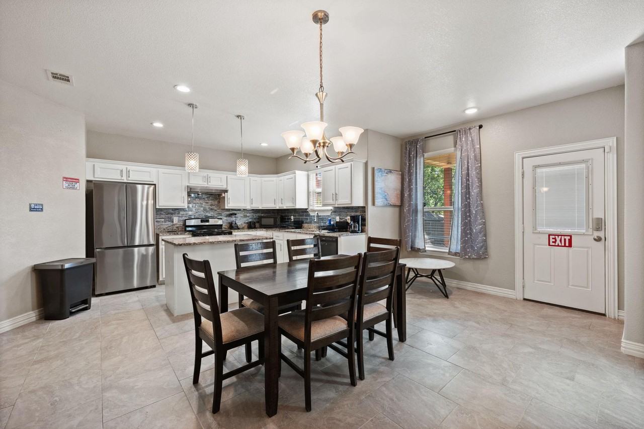 Sw 15th St - Photo 5 of 24