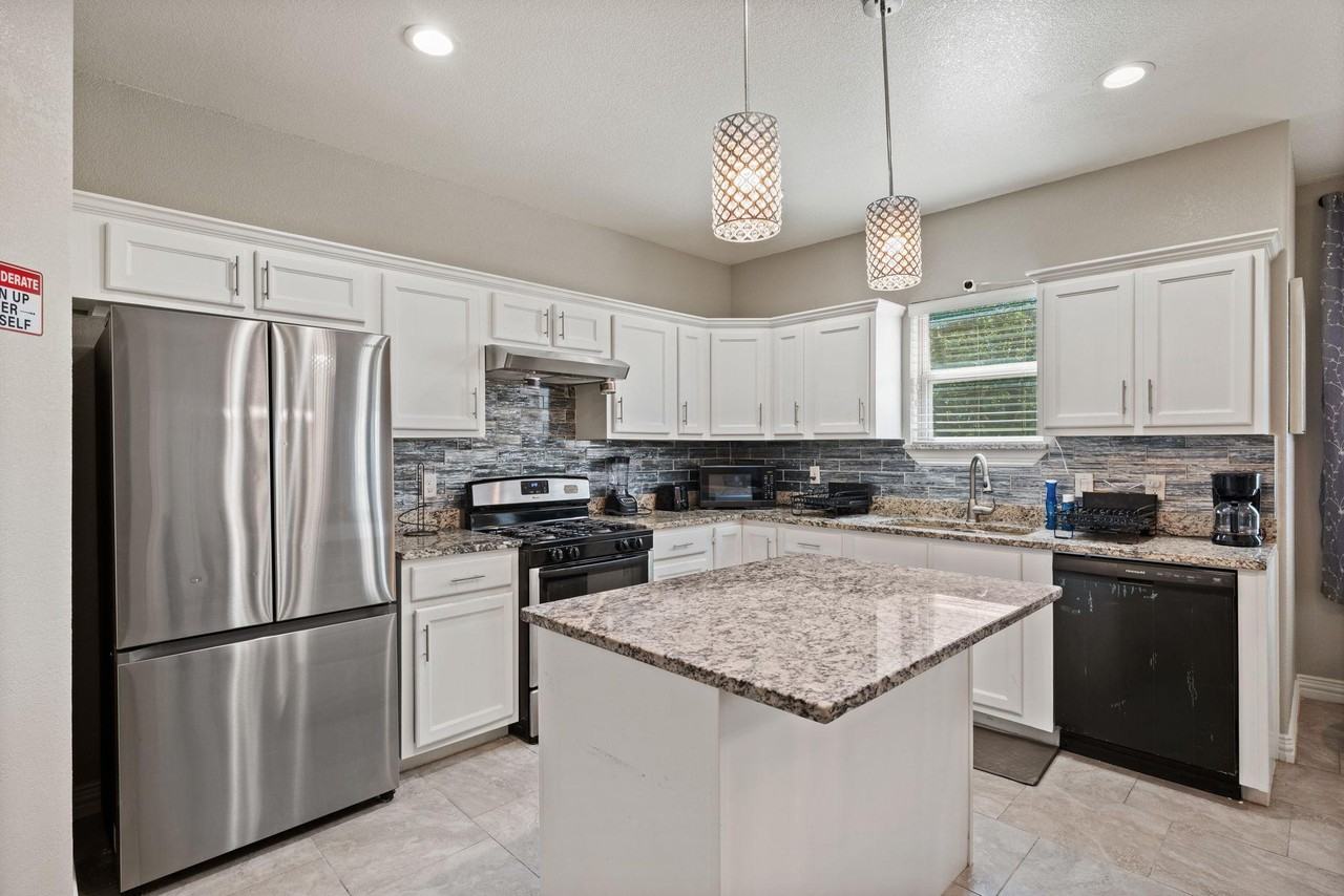 Sw 15th St - Photo 6 of 24