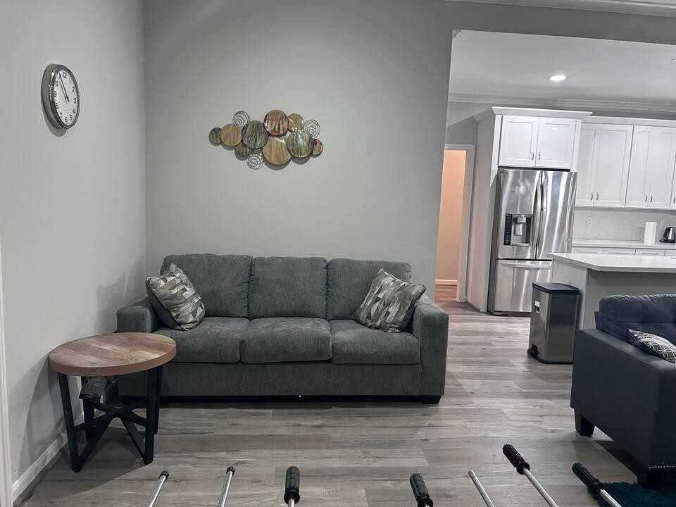 Stassen St - Photo 7 of 14