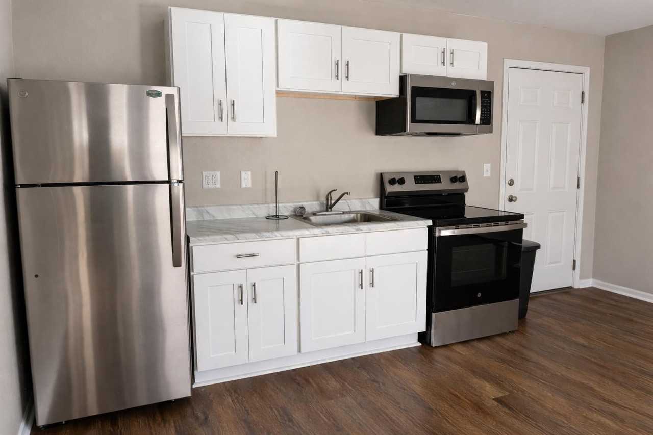 W 39th St - Photo 3 of 3