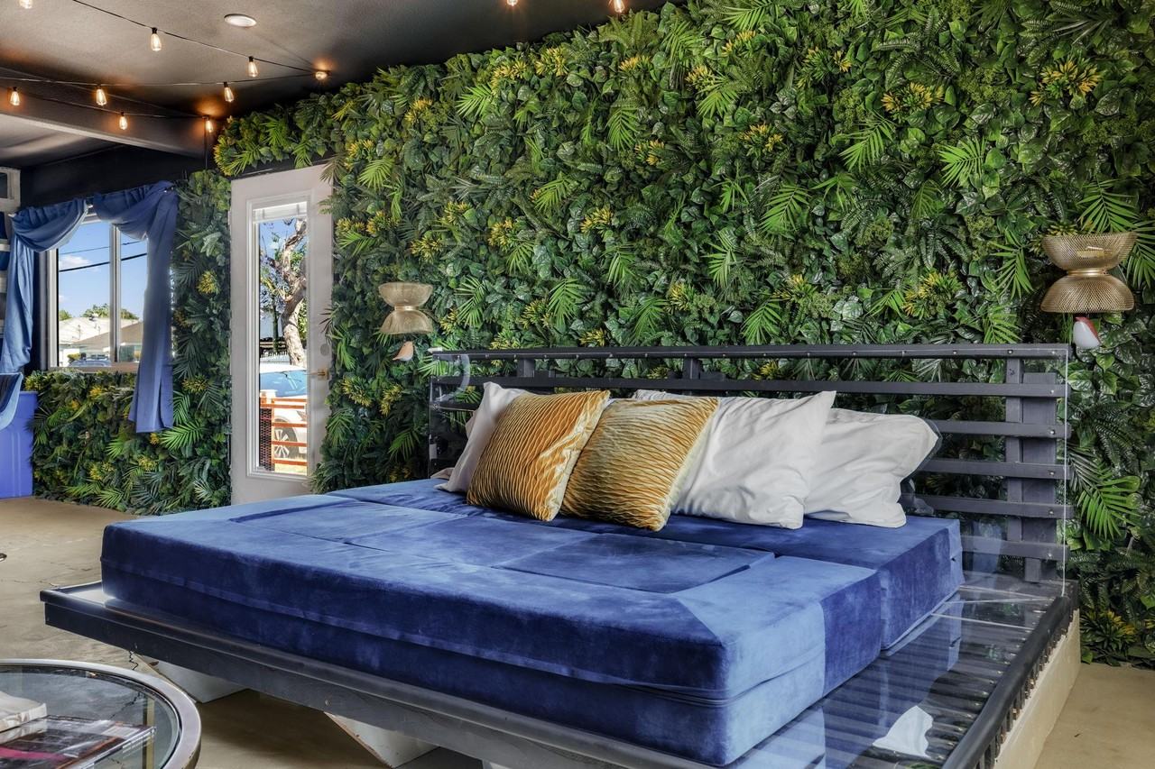 E 64th St - Photo 5 of 47