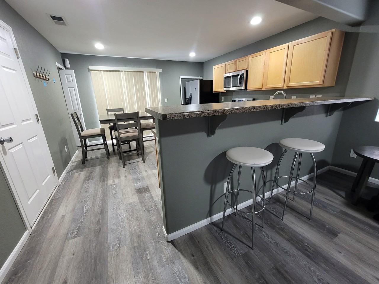 E 45th Pl - Photo 3 of 13