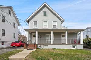 featured image of 321 Olivia St Apt 1 #Apt 1