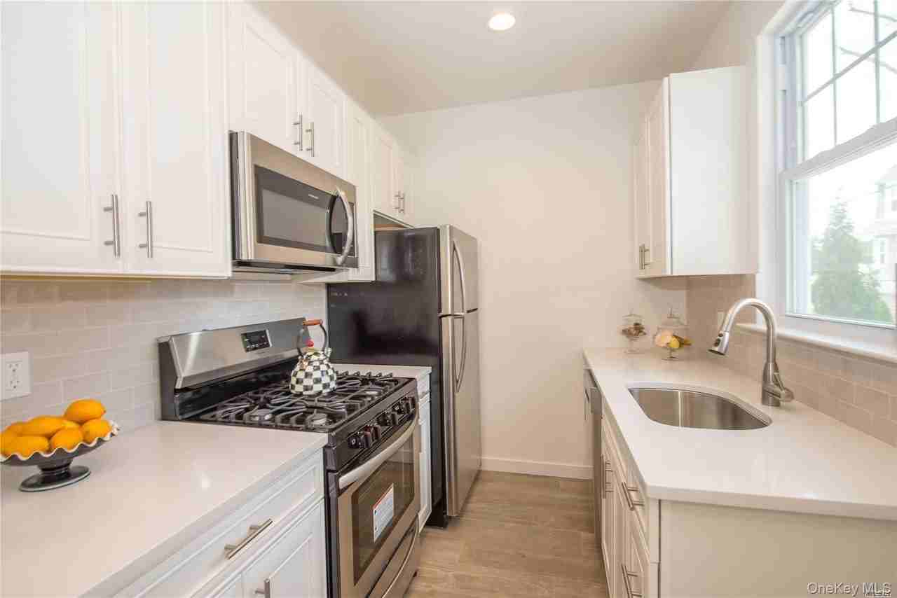 8 Northridge St Unit 8 - Photo 4 of 10