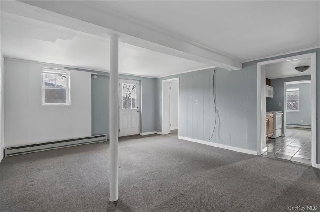 492 Black Meadow Rd Apt A - Photo 4 of 18