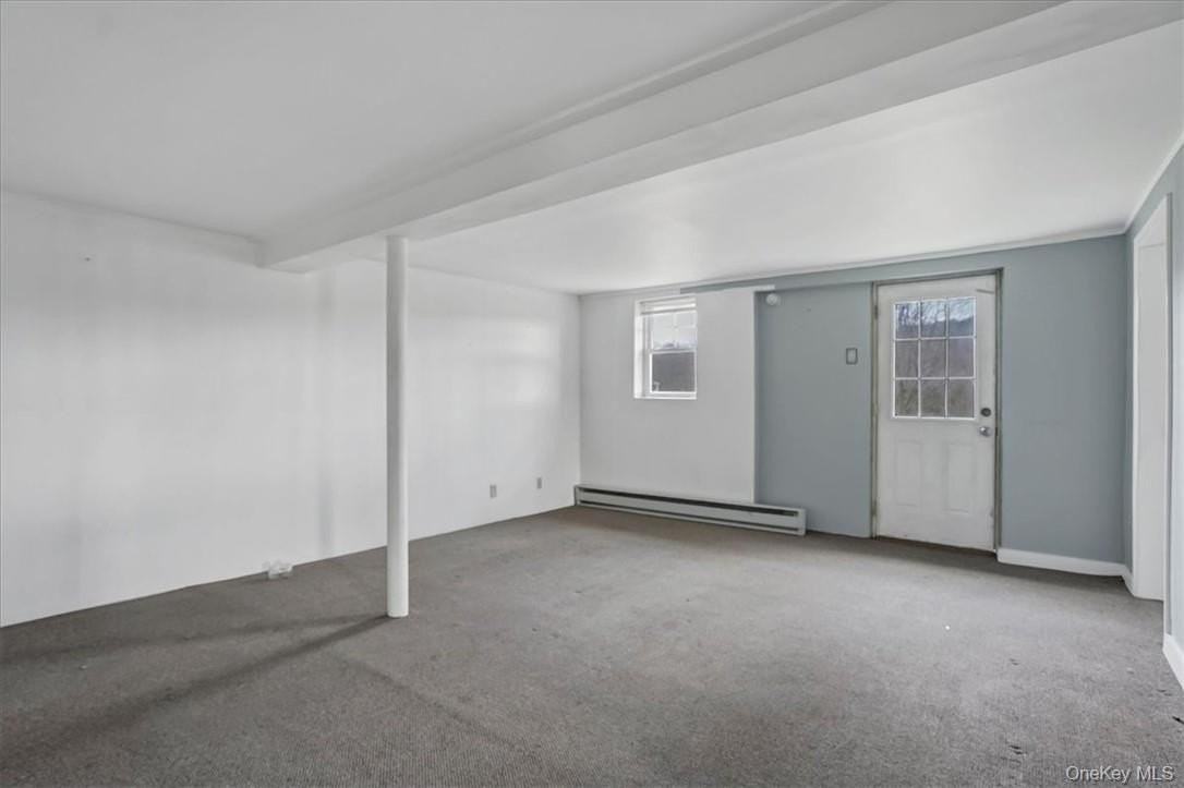 492 Black Meadow Rd Apt A - Photo 5 of 18