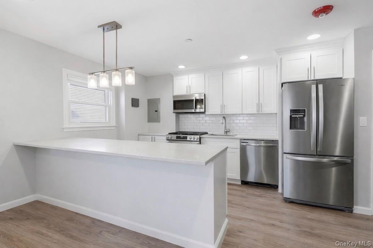 61 Neptune Blvd Apt 2b - Photo 2 of 14