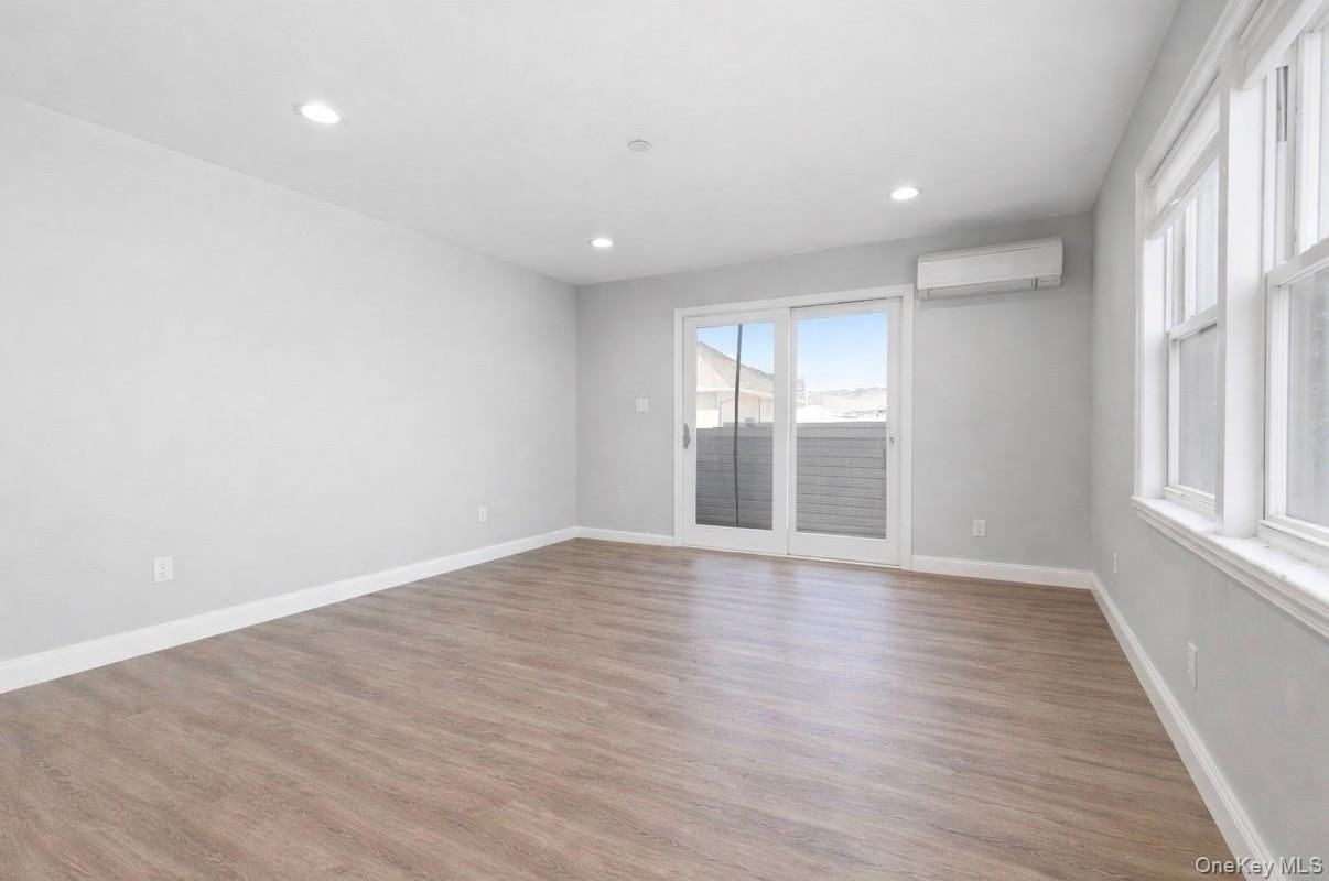 61 Neptune Blvd Apt 2b - Photo 7 of 14