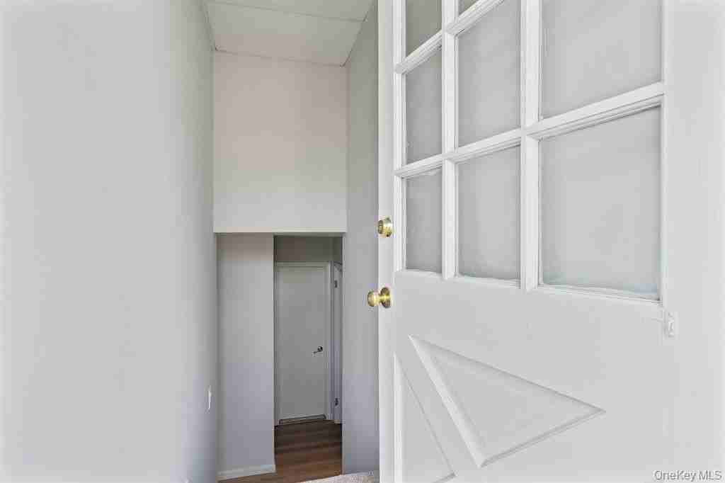 49 Georgia St Unit B - Photo 3 of 27