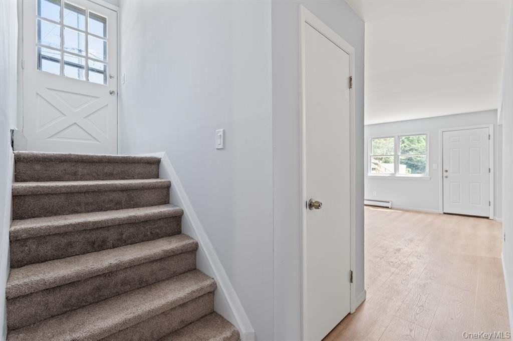 49 Georgia St Unit B - Photo 4 of 27