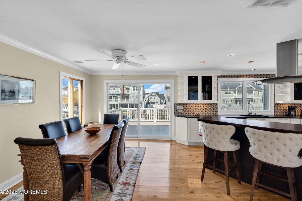 326 Cutter Ln - Photo 6 of 35