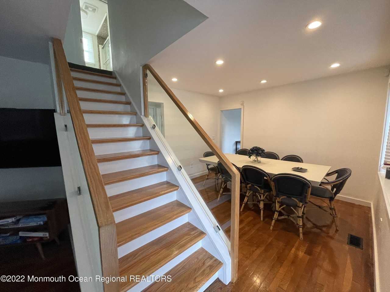 282 Berger Ave - Photo 6 of 27