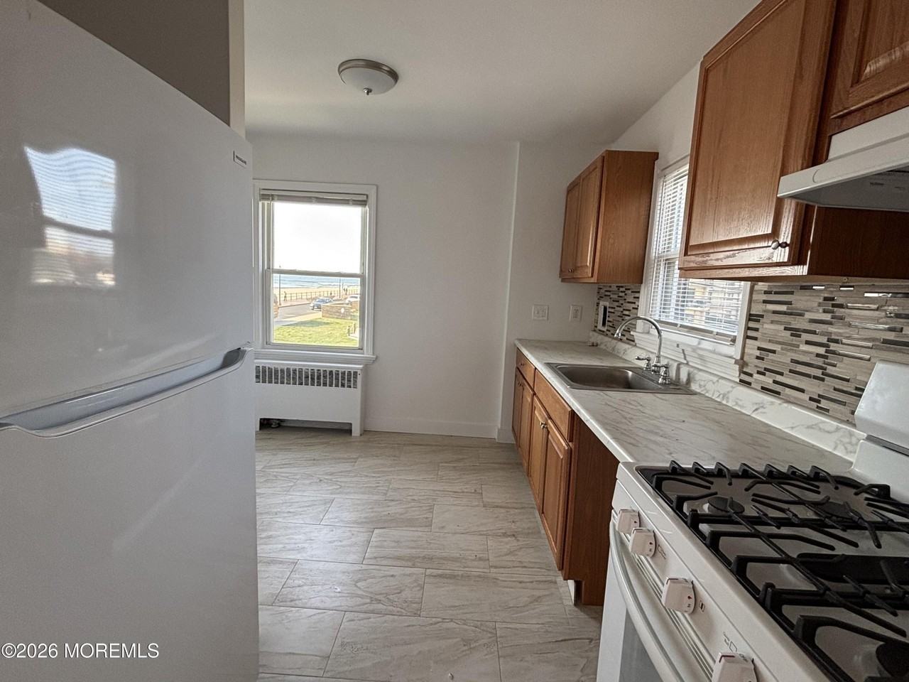 220 Ocean Ave Apt 24 - Photo 6 of 8