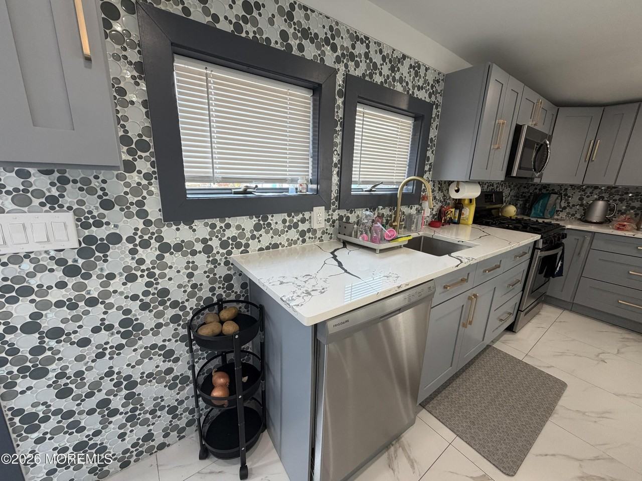 191 Delaware Ave - Photo 5 of 20