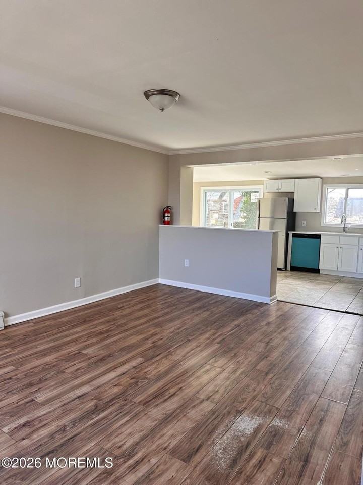 294 19th Ave - Photo 3 of 15