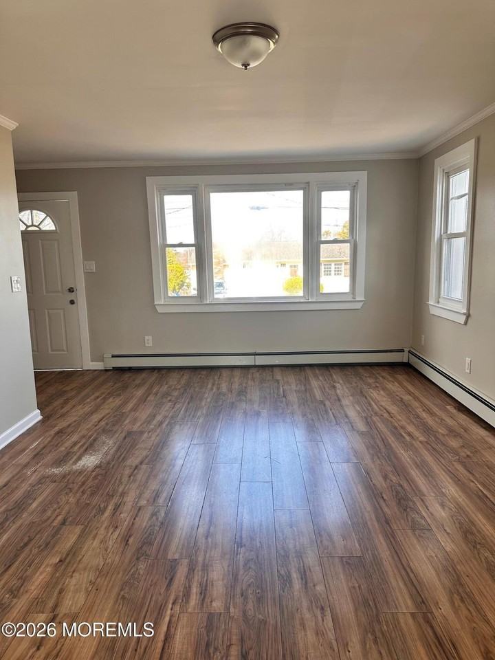 294 19th Ave - Photo 4 of 15