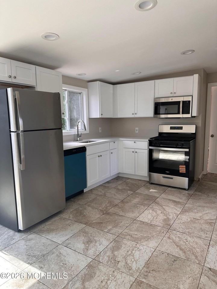 294 19th Ave - Photo 7 of 15